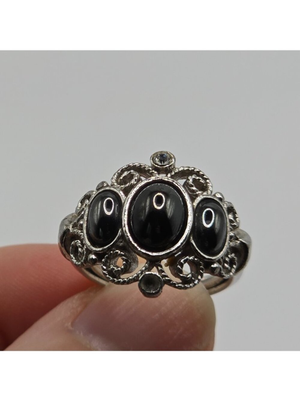 Vintage Avon Black Cabochon Ring Silver Tone Gothic Victorian Style Size 5.25 - Picture 5 of 9